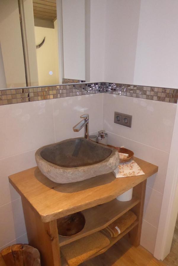 Апартаменты Vip Deluxe 107Qm Auf Zwei Etagen 1 Dopplezimmer Eg 1 Doppelzimmer Auf Der Galerie Sowie 2 Badezimmer Und Komplette Kueche Mit Mikrowelle Und Backofen Ideal Fuer 1 Bis 6 Gaeste Direkter Blick Auf Garten Und Bergblick Alles Nur Nicht 0815 Шлирзе Экстерьер фото