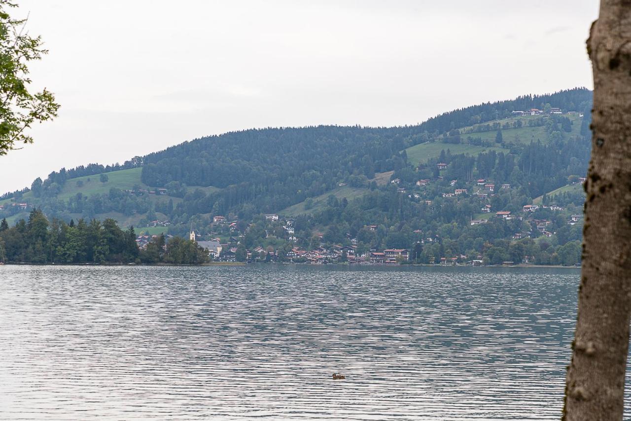 Апартаменты Vip Deluxe 107Qm Auf Zwei Etagen 1 Dopplezimmer Eg 1 Doppelzimmer Auf Der Galerie Sowie 2 Badezimmer Und Komplette Kueche Mit Mikrowelle Und Backofen Ideal Fuer 1 Bis 6 Gaeste Direkter Blick Auf Garten Und Bergblick Alles Nur Nicht 0815 Шлирзе Экстерьер фото