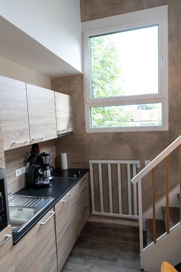 Апартаменты Vip Deluxe 107Qm Auf Zwei Etagen 1 Dopplezimmer Eg 1 Doppelzimmer Auf Der Galerie Sowie 2 Badezimmer Und Komplette Kueche Mit Mikrowelle Und Backofen Ideal Fuer 1 Bis 6 Gaeste Direkter Blick Auf Garten Und Bergblick Alles Nur Nicht 0815 Шлирзе Экстерьер фото